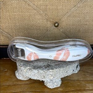 GloPro Microneedling Facial Tool‎